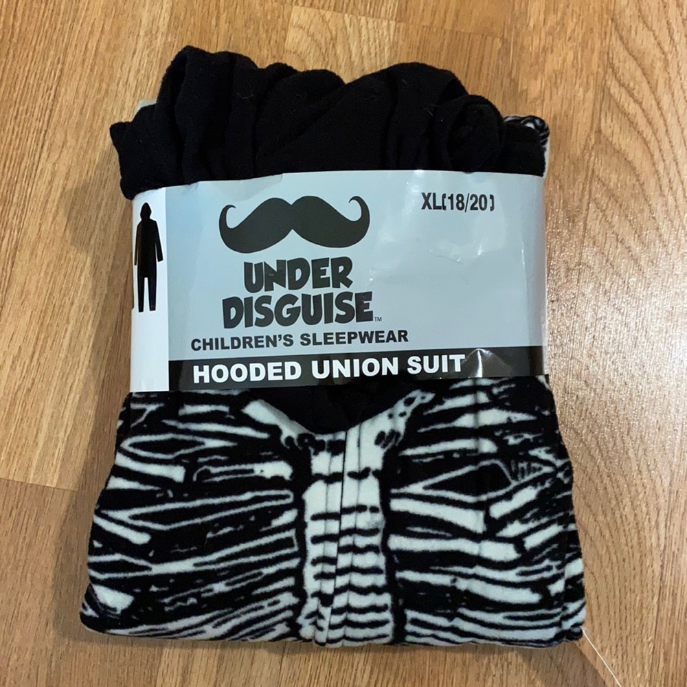SLEEPWEAR COSTUME